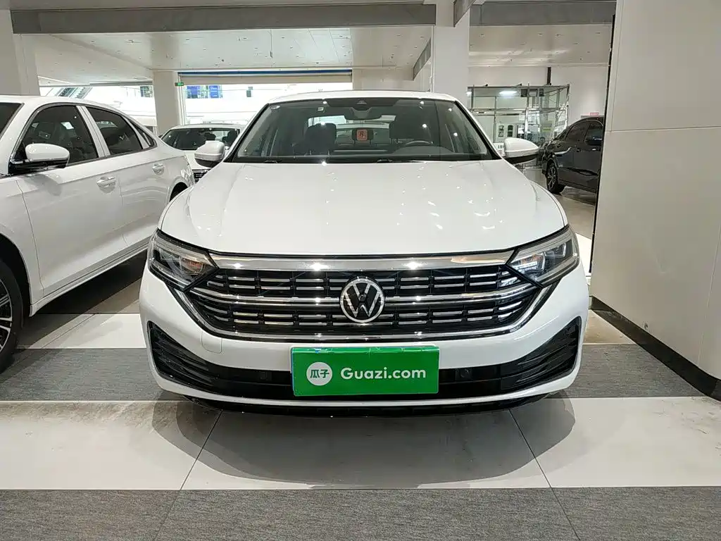 Volkswagen Sagitar 2023