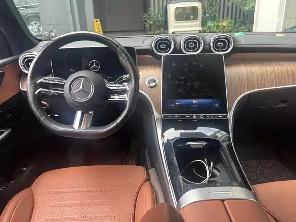 Mercedes-Benz GLC 2024