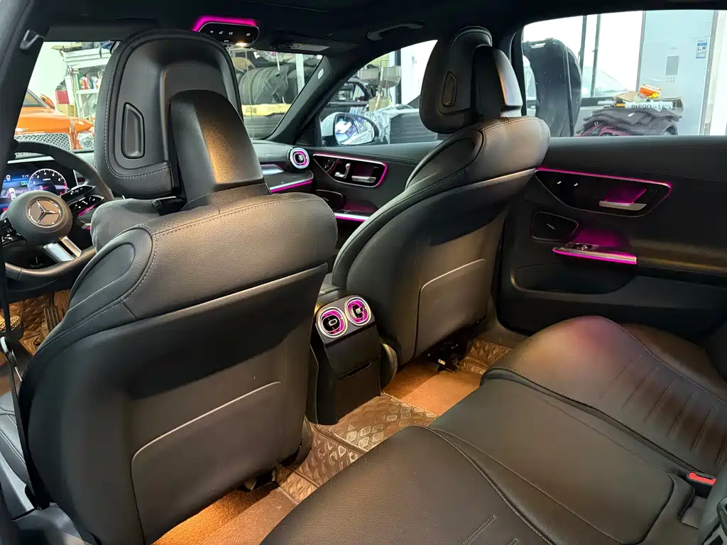 Mercedes-Benz C-Class 2023 — фото 16