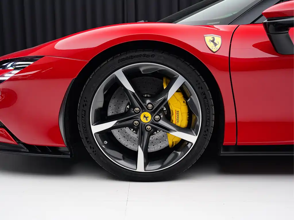 Ferrari SF90 2023 — фото 9