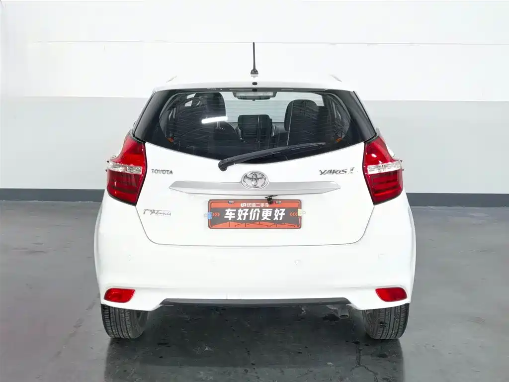 Toyota Yaris L 2019 — фото 8