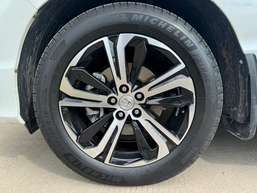 Honda UR-V 2018 — фото 15