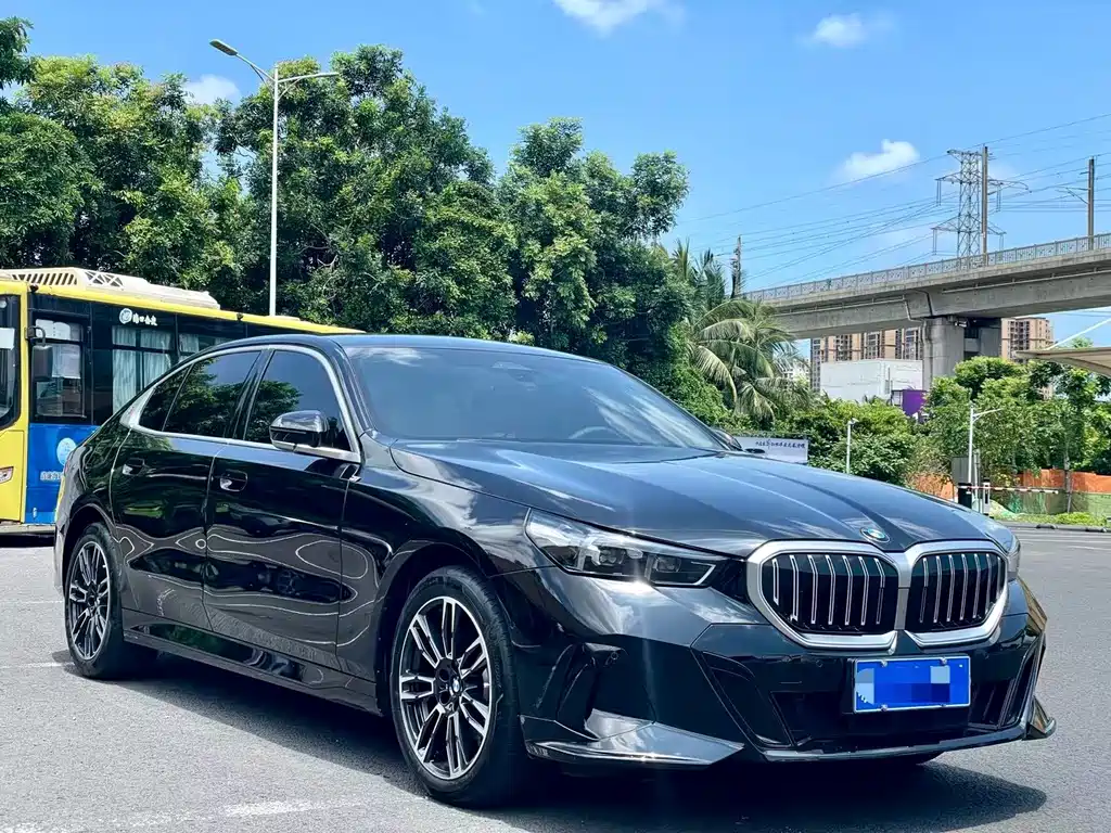 BMW 5 Series 2026