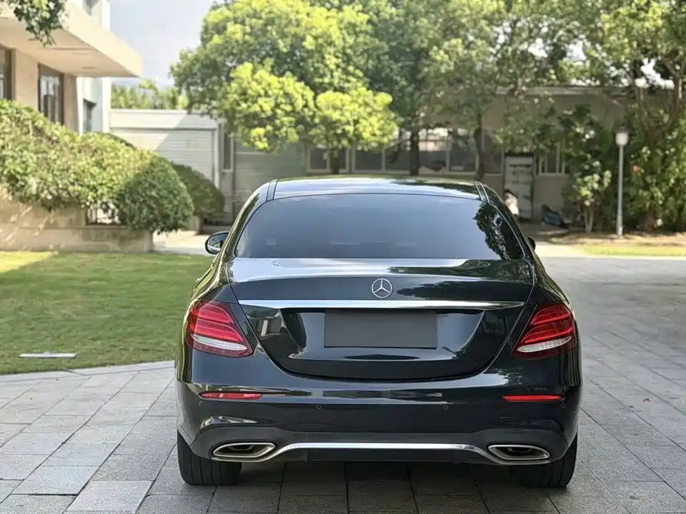 Mercedes-Benz E-Class 2017 — фото 8