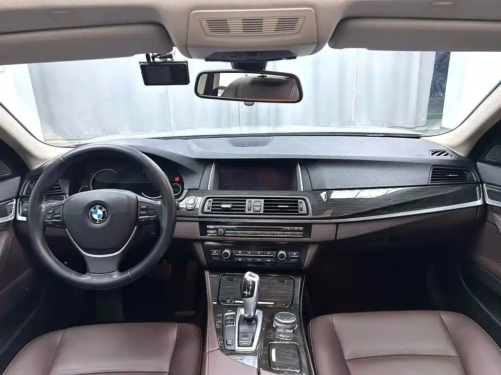 BMW 5 Series 2014 — фото 5