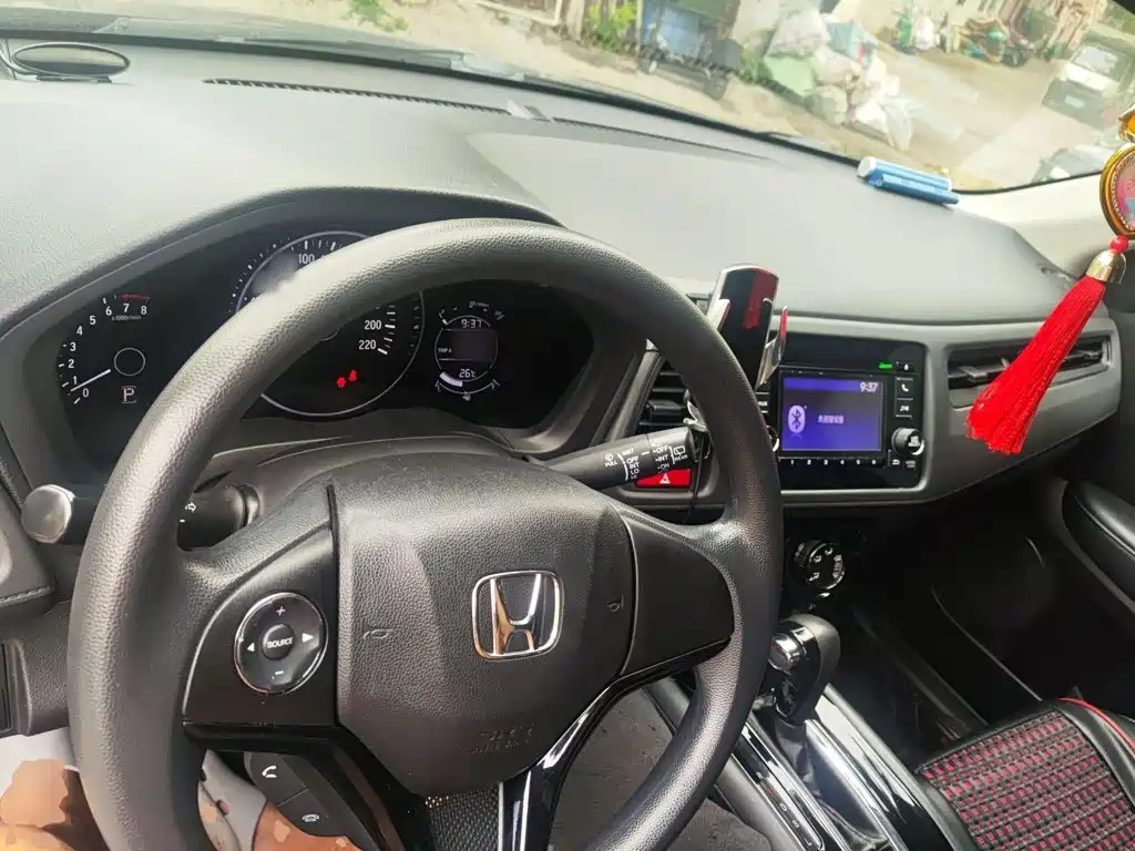 Honda Vezel 2016