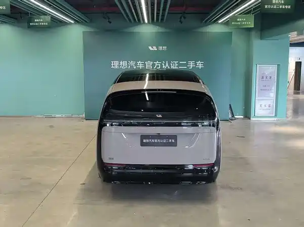 Li Auto MEGA 2024