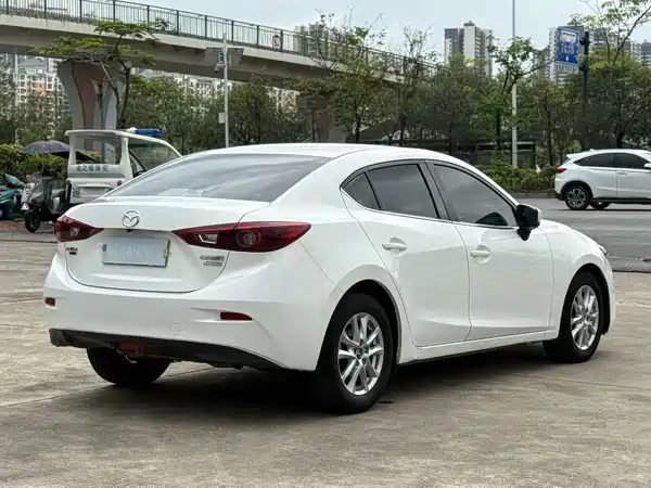 Mazda 3 Axela 2019