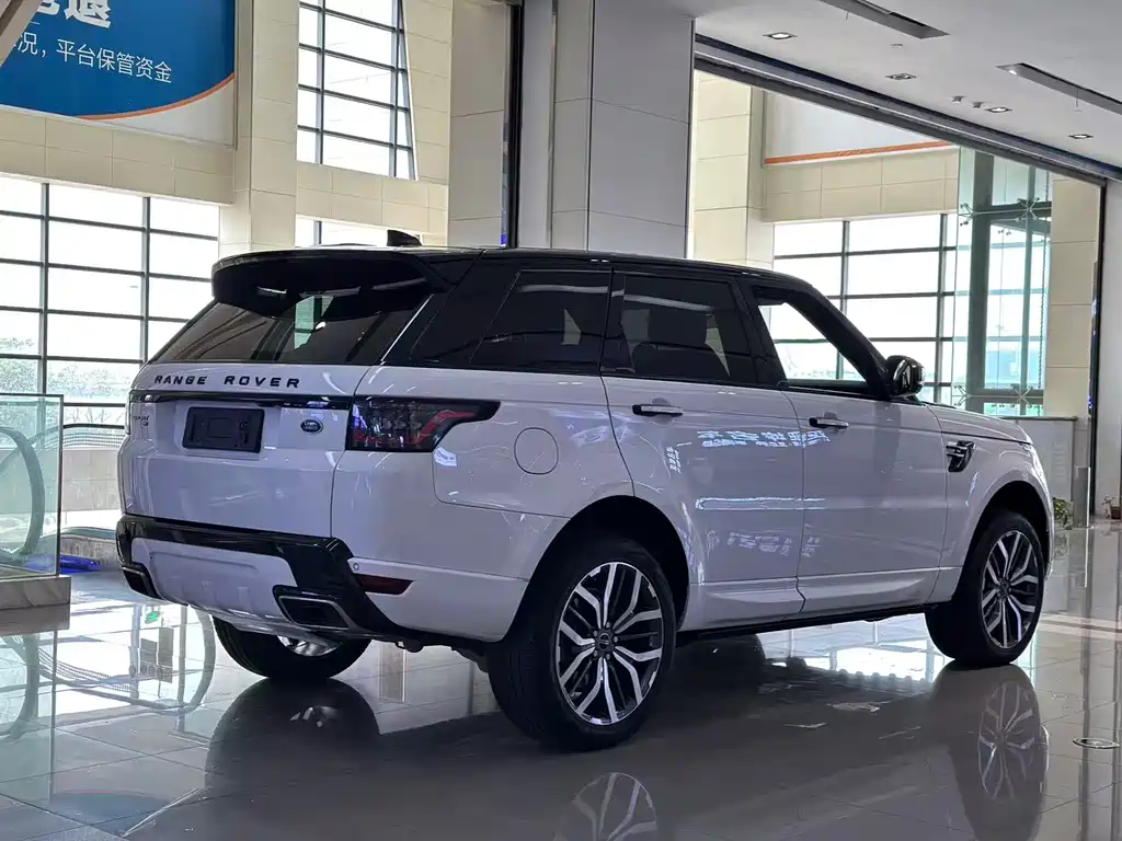 Land Rover Sport 2020 — фото 11