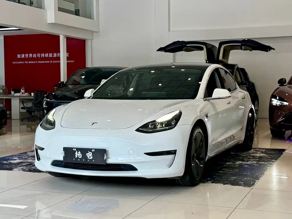 Tesla Model 3 2020 — фото 1