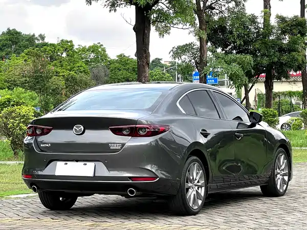 Mazda 3 Axela 2021