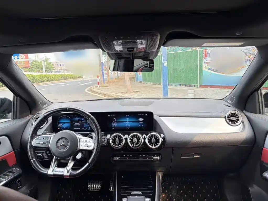 Mercedes-Benz GLA AMG 2021 — фото 12