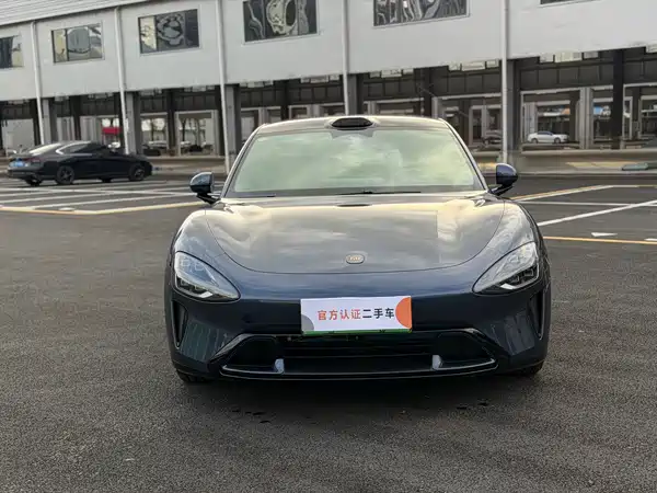 Xiaomi SU7 2025