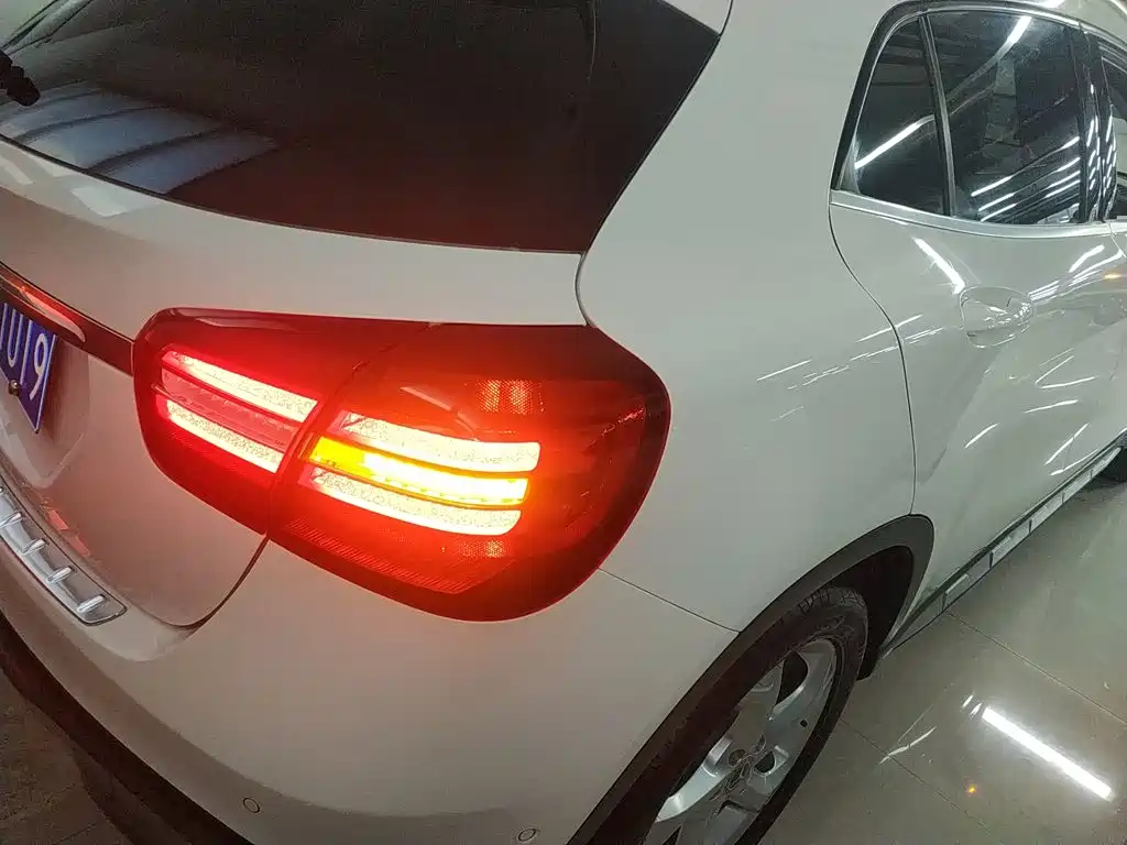 Mercedes-Benz GLA 2018 — фото 8
