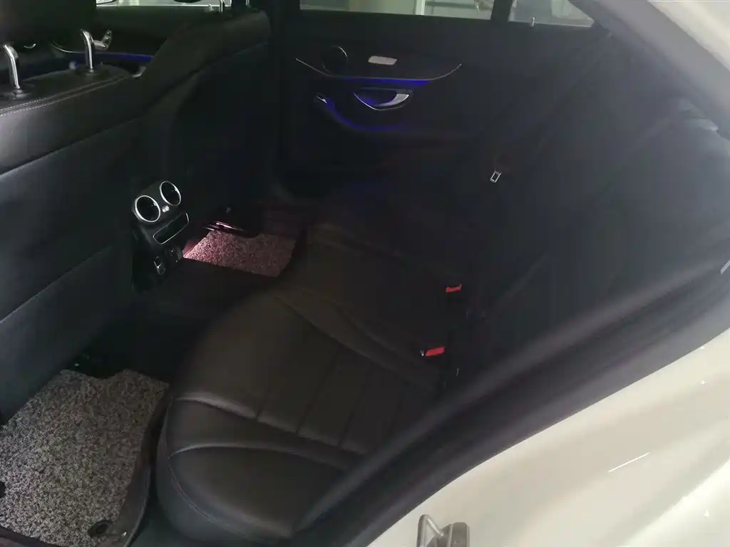 Mercedes-Benz C-Class 2020 — фото 17
