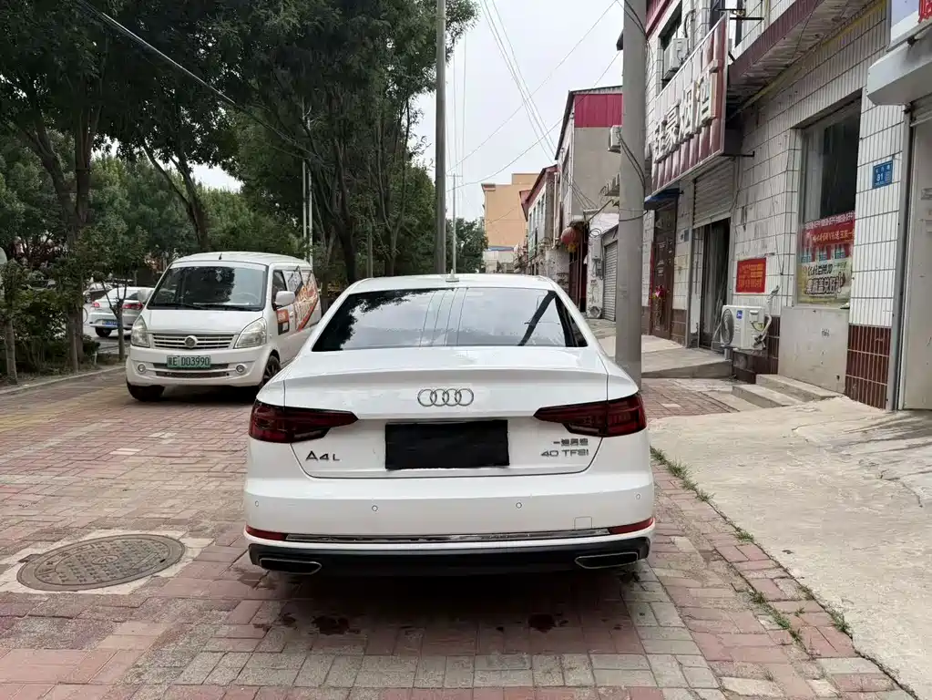 Audi A4L 2019