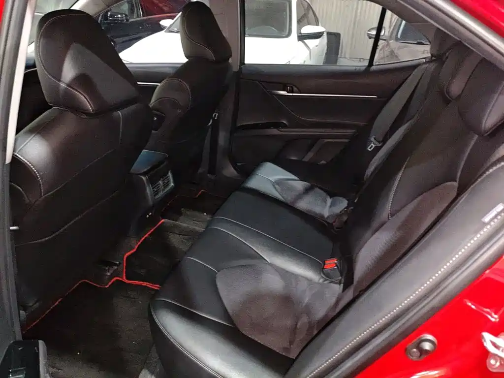 Toyota Camry 2022 — фото 13