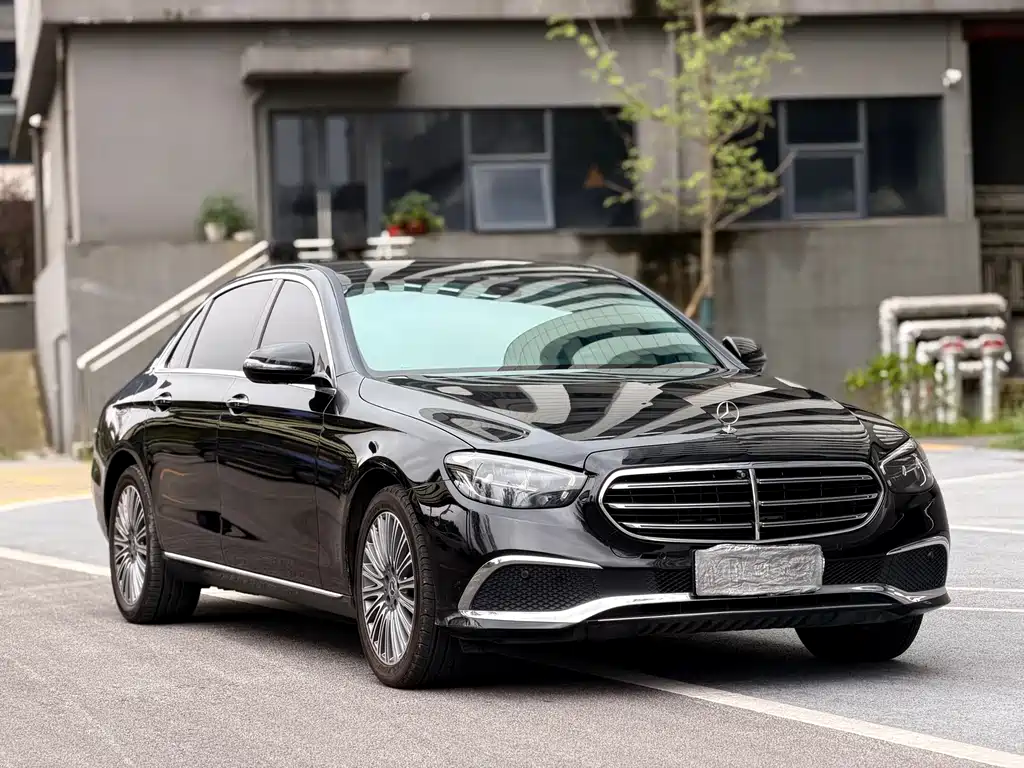 Mercedes-Benz E-Class 2022