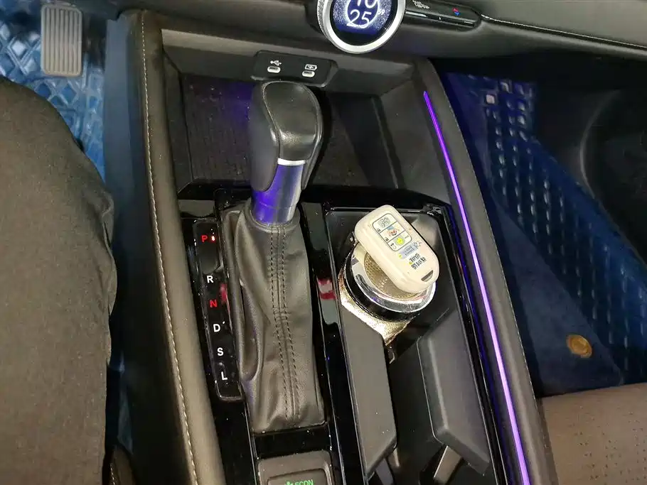 Honda Accord 2023 — фото 16