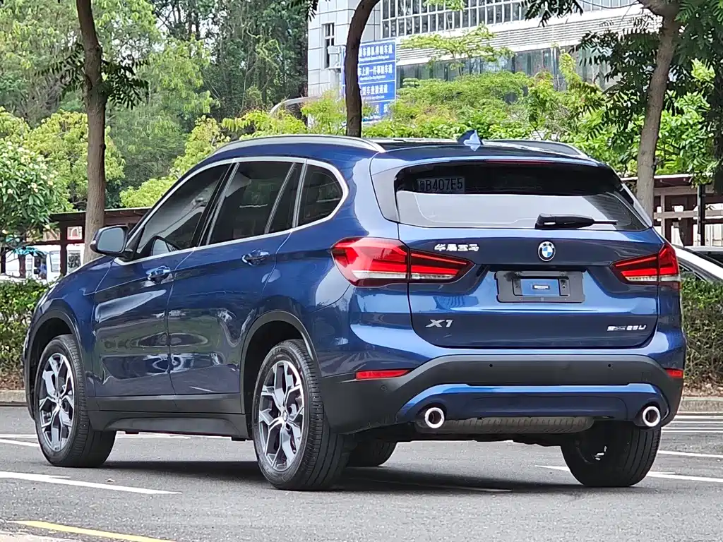 BMW X1 2021 — фото 8