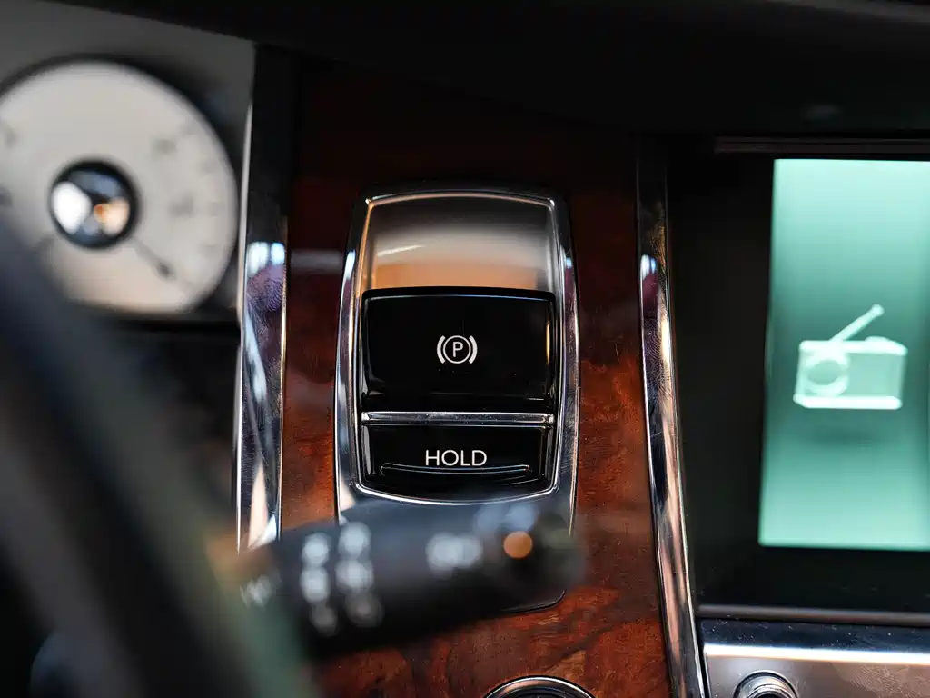 Rolls-Royce Ghost 2015 — фото 29