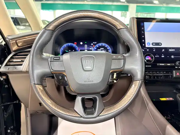 Toyota Vellfire 2023