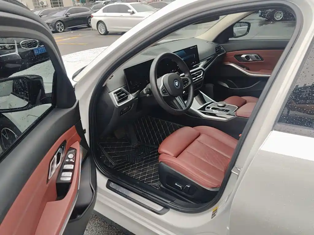BMW i3 2023 — фото 16
