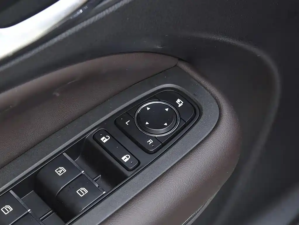 GAC Motor Trumpchi M6 2020 — фото 18