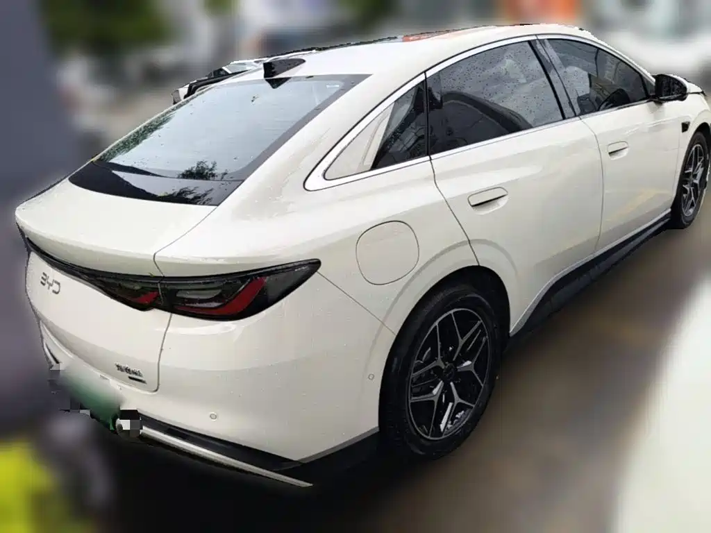 BYD Seal 06 2025 — фото 12
