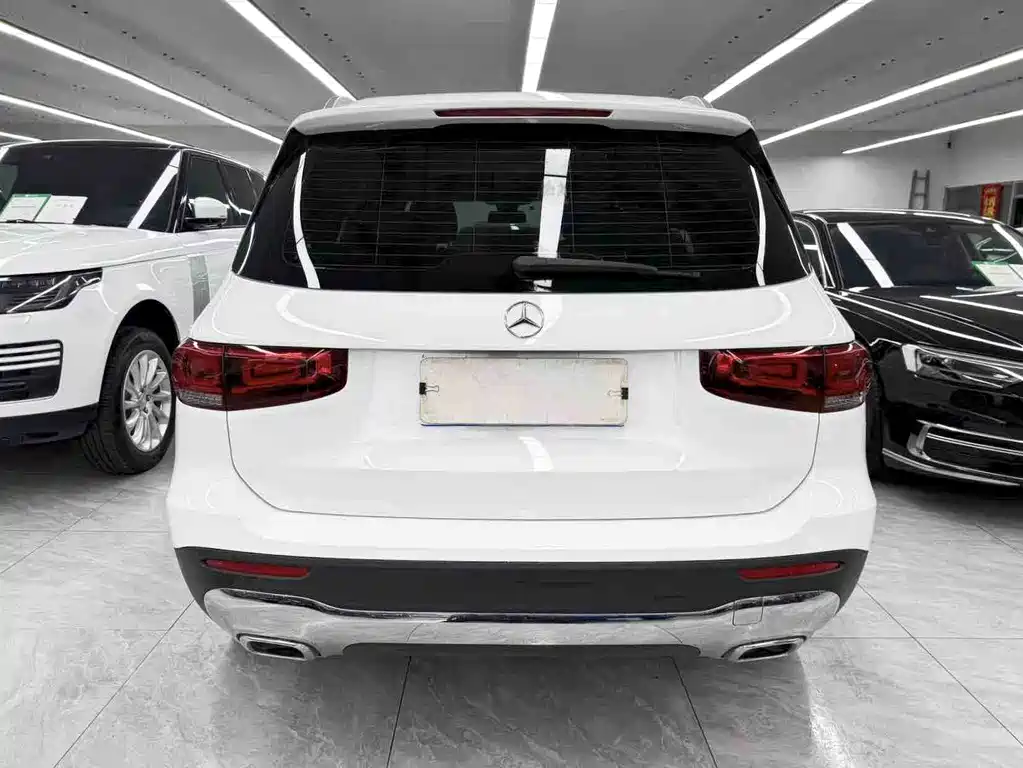 Mercedes-Benz GLB 2023