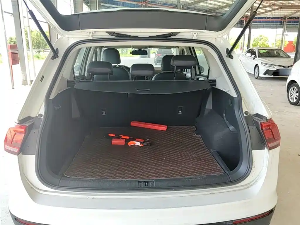 Volkswagen Tiguan L 2019 — фото 19