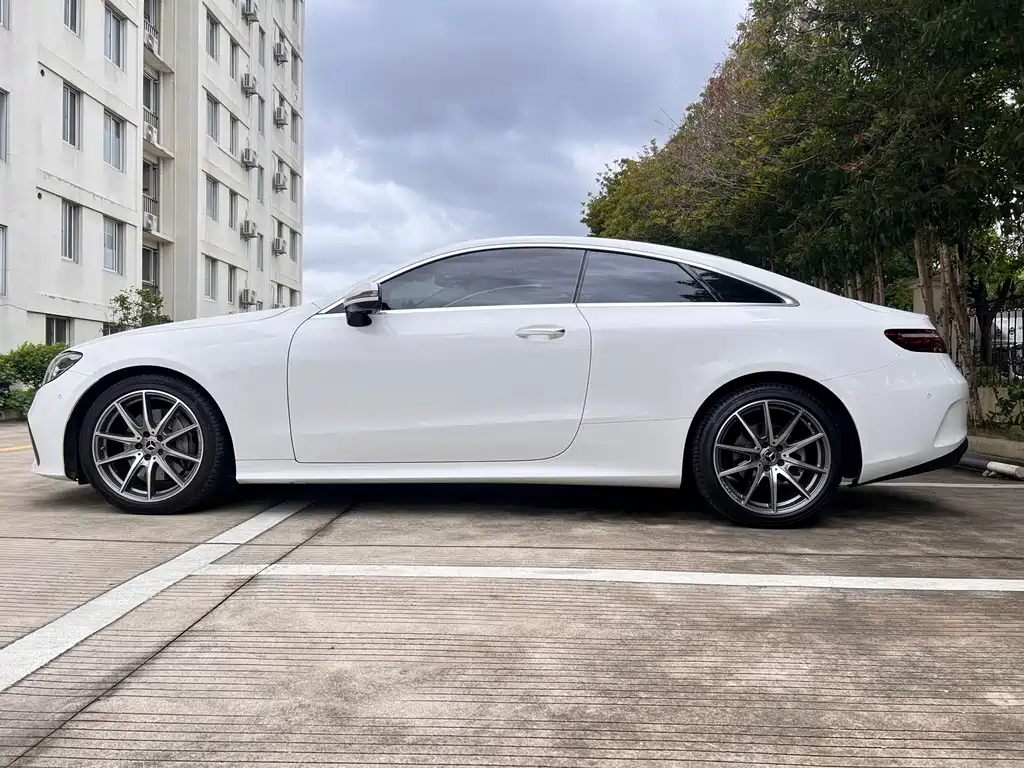 Mercedes-Benz E-Class 2023
