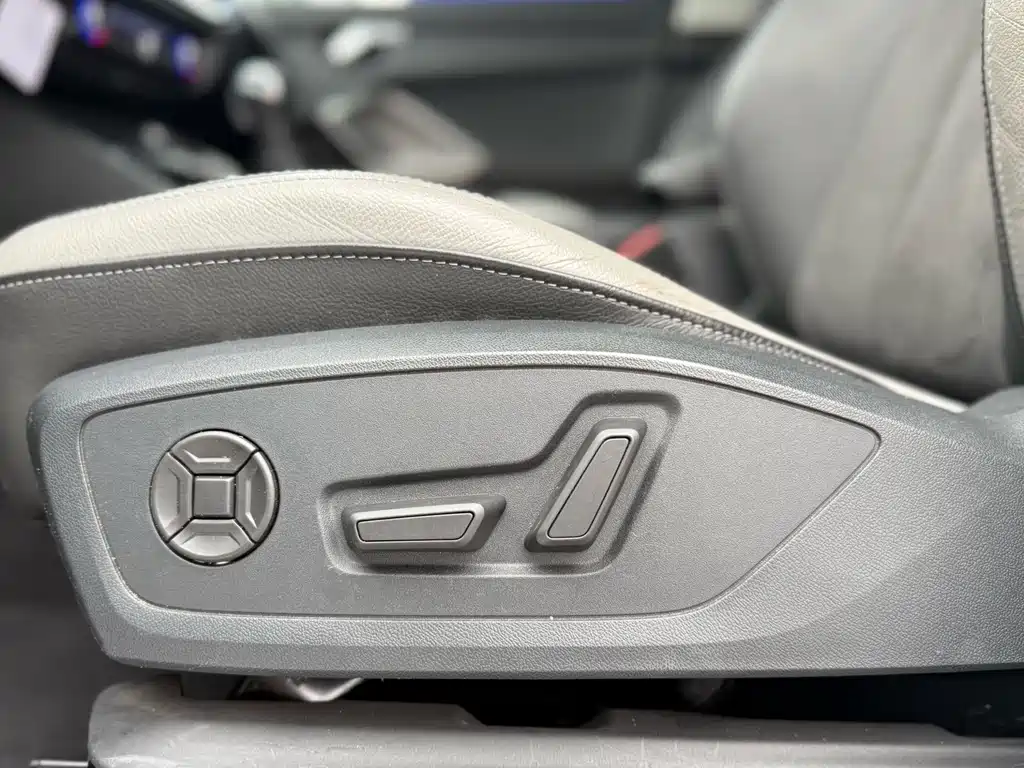 Audi Q3 2022 — фото 19