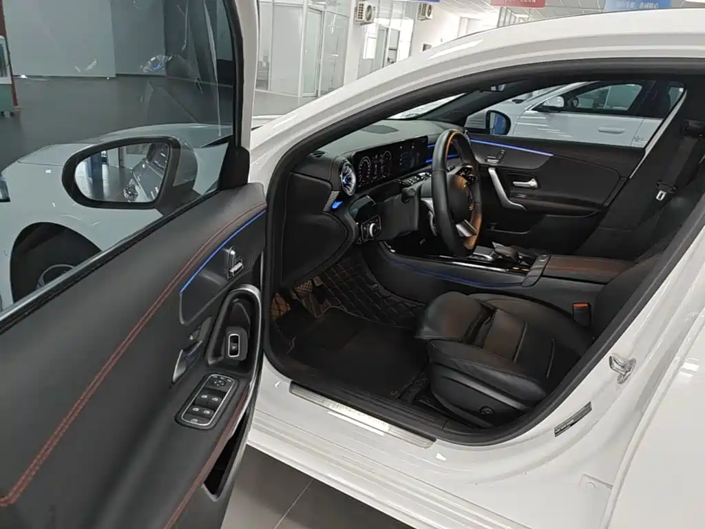 Mercedes-Benz A-Class 2023 — фото 23