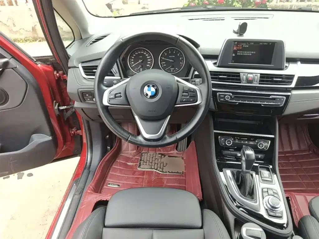 BMW 2 Series Active Tourer 2015 — фото 11