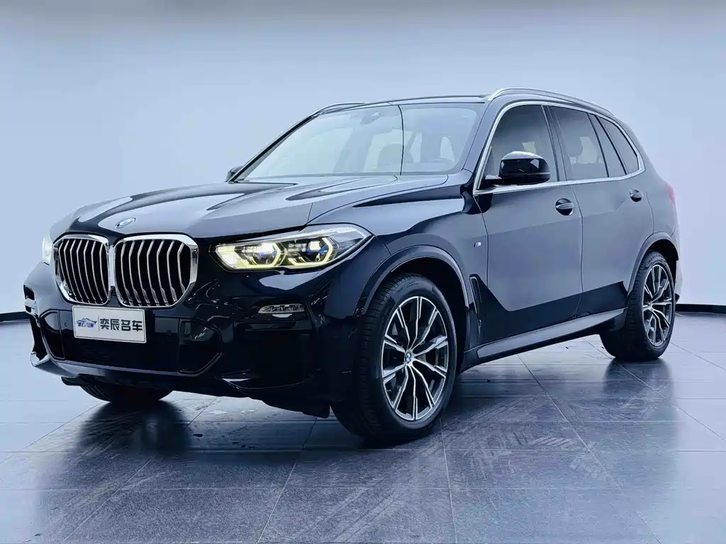 BMW X5 2019 — фото 1