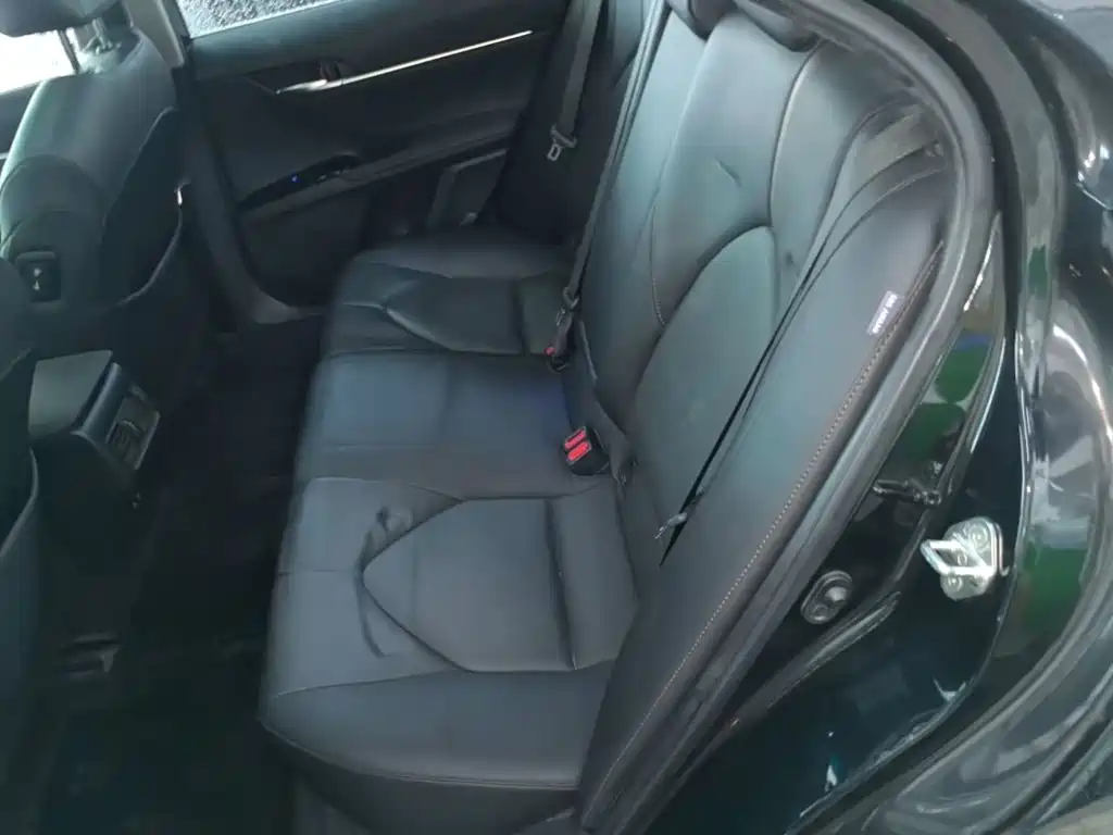Toyota Camry 2019 — фото 17