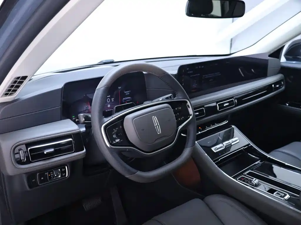 Lincoln Aviator 2025 — фото 11