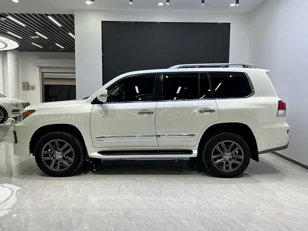 Lexus LX 2015 — фото 4