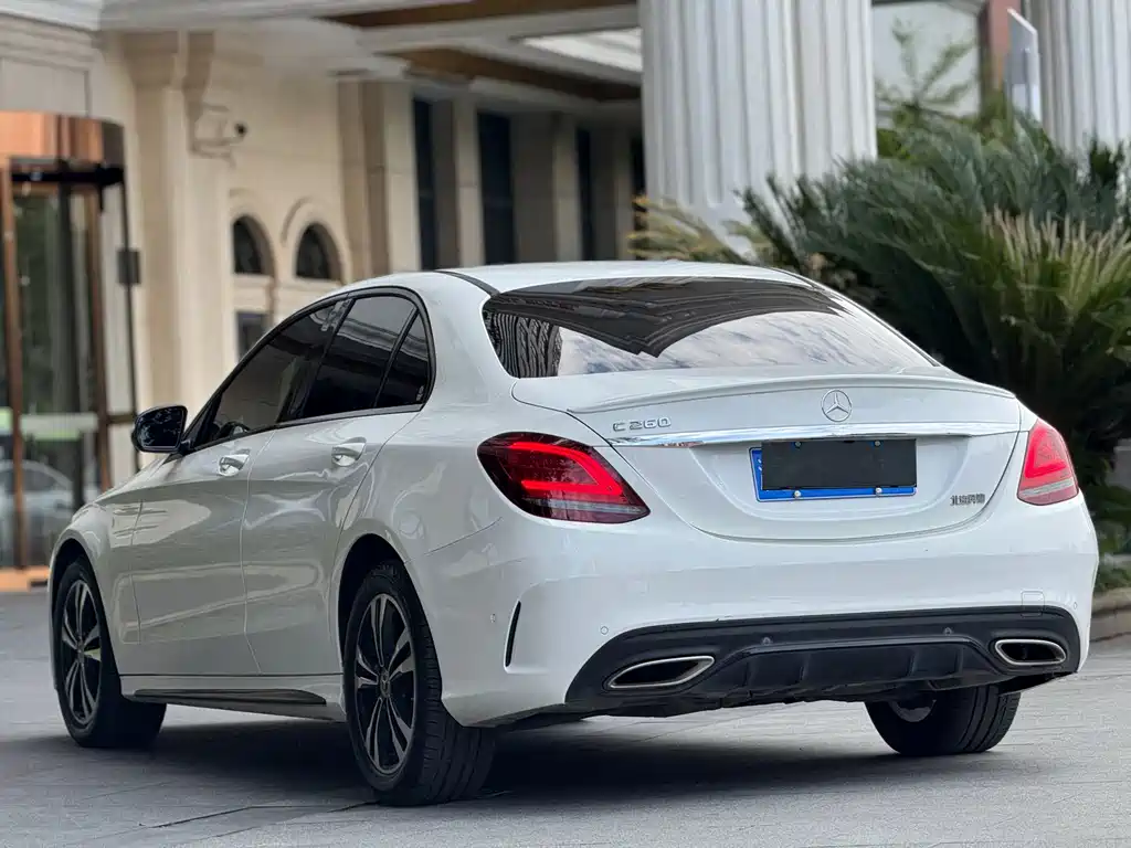 Mercedes-Benz C-Class 2019 — фото 10