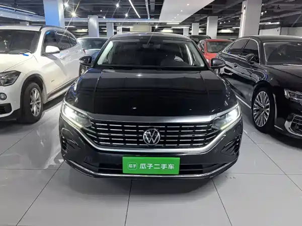 Volkswagen Passat 2023