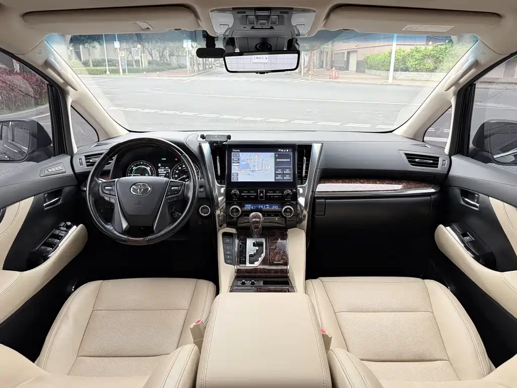 Toyota Alphard 2021 — фото 10