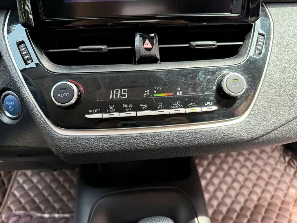 Toyota Corolla 2023 — фото 14