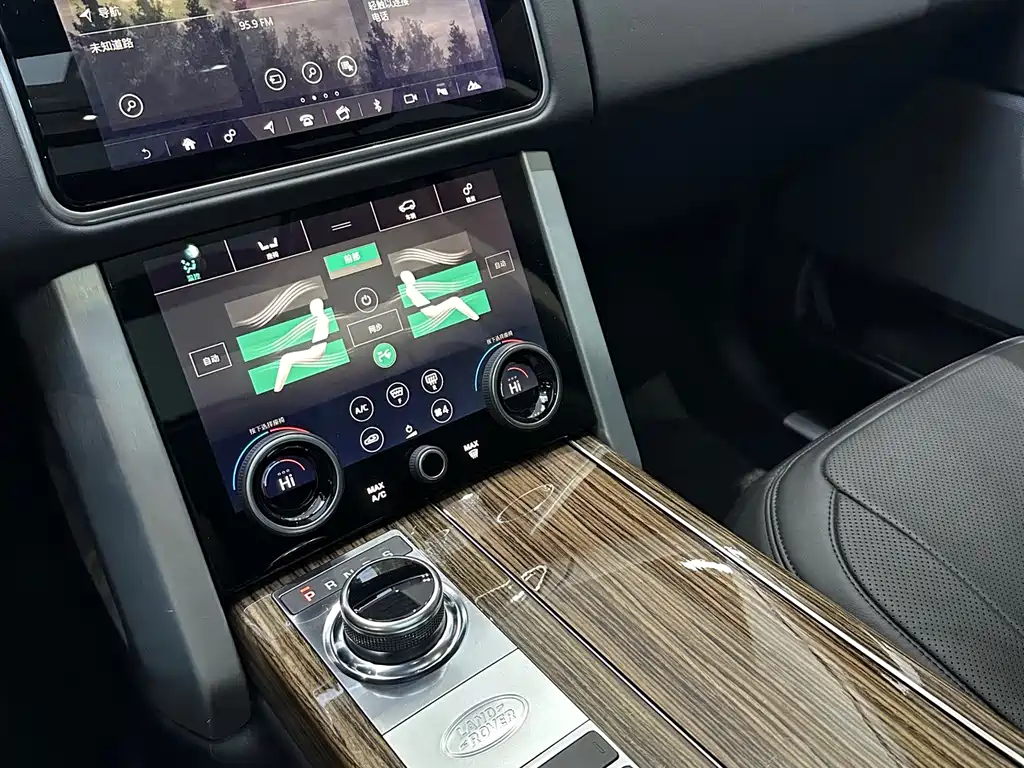 Land Rover Range Rover 2018 — фото 19