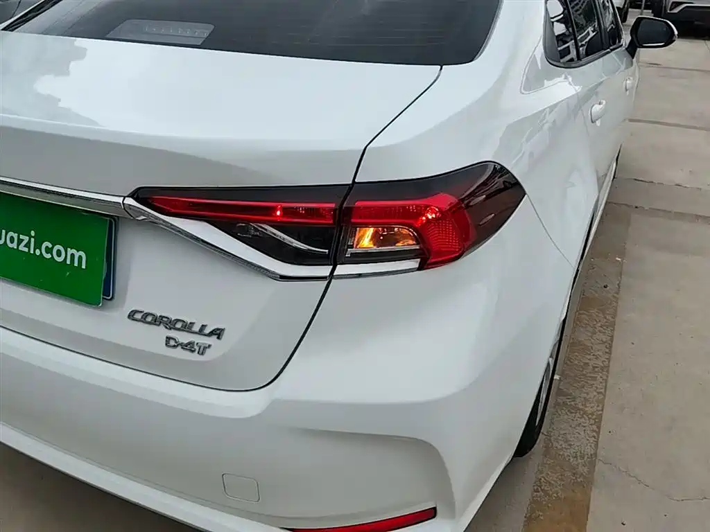 Toyota Corolla 2022 — фото 8