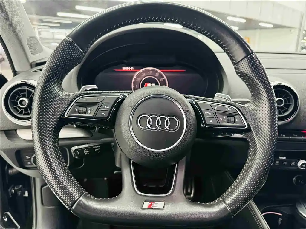 Audi S3 2018 — фото 14