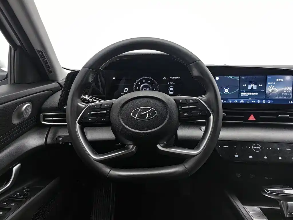 Hyundai Elantra 2021 — фото 11