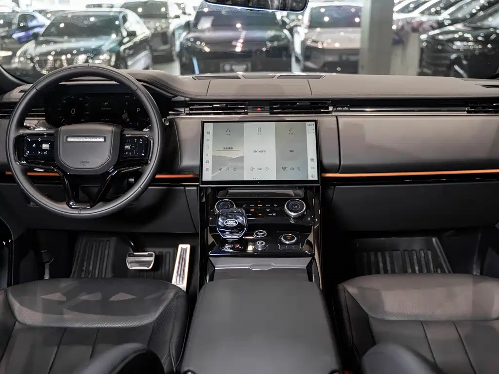 Land Rover Sport 2023 — фото 10