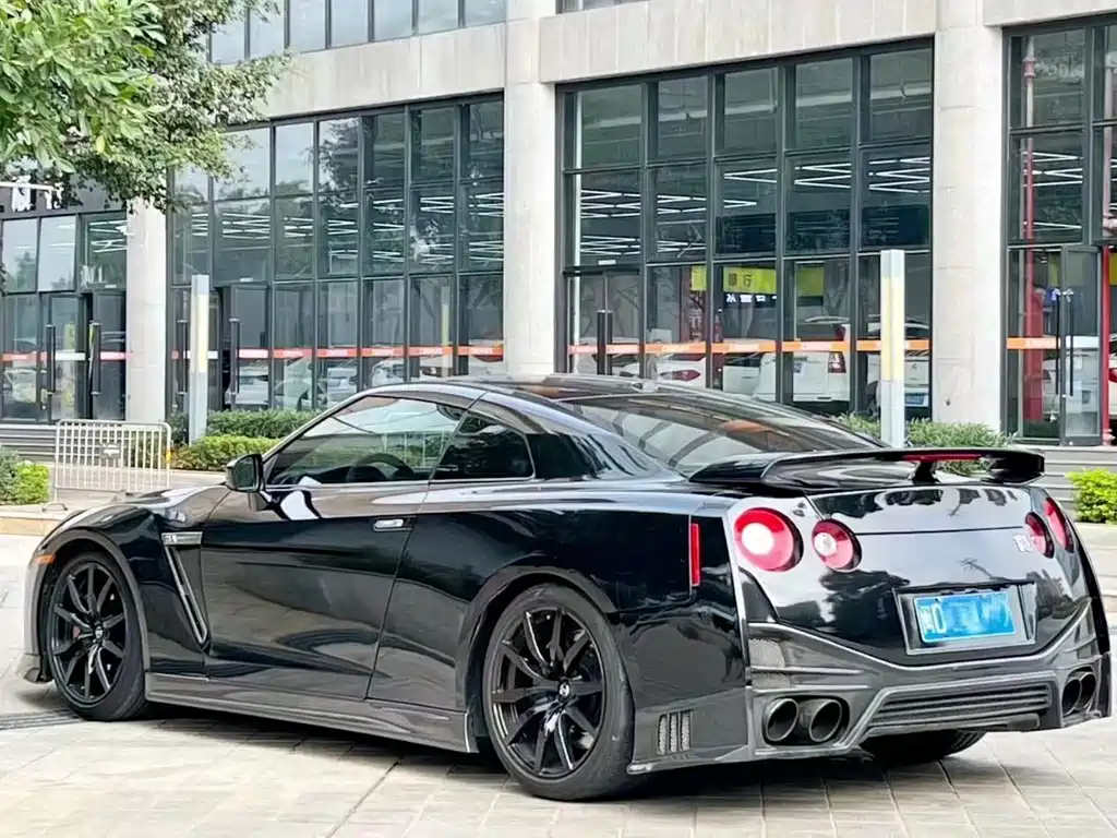 Nissan GT-R 2013 — фото 6