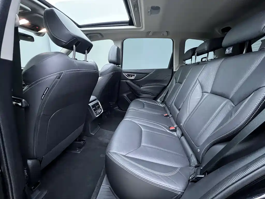 Subaru Forester 2022 — фото 18